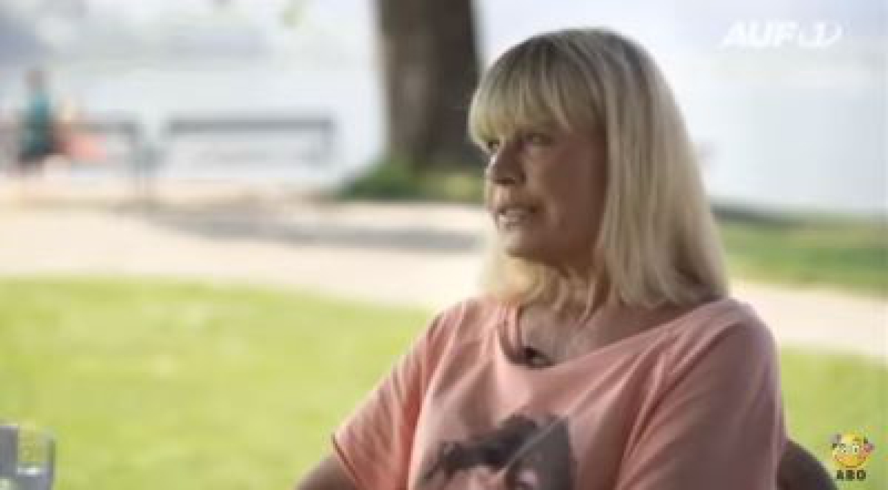 Video Cover - Mainstream Aussteigerin bestätigt: Journalisten leben in einer Blase & bestätigen sich gegenseitig